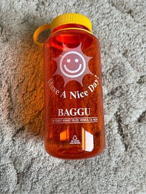 BAGGU Venice store opening Nalgene water bottle